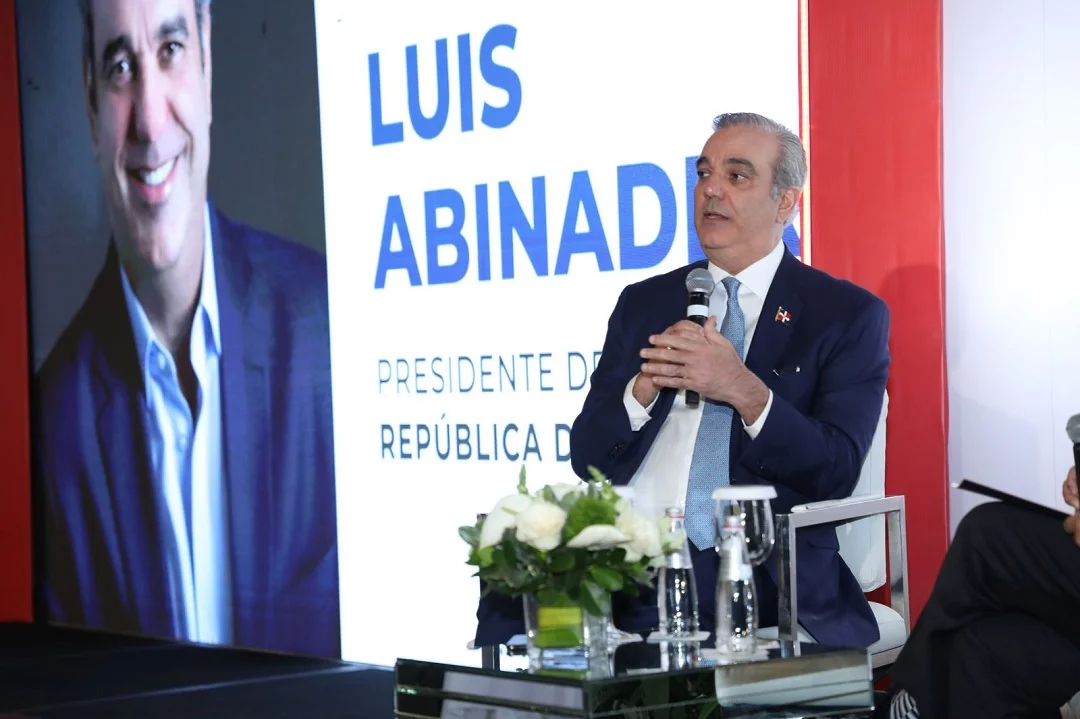 El presidente de la República, Luis Abinader, durante su participación en el almuerzo de Amchamdr. Fuente externa