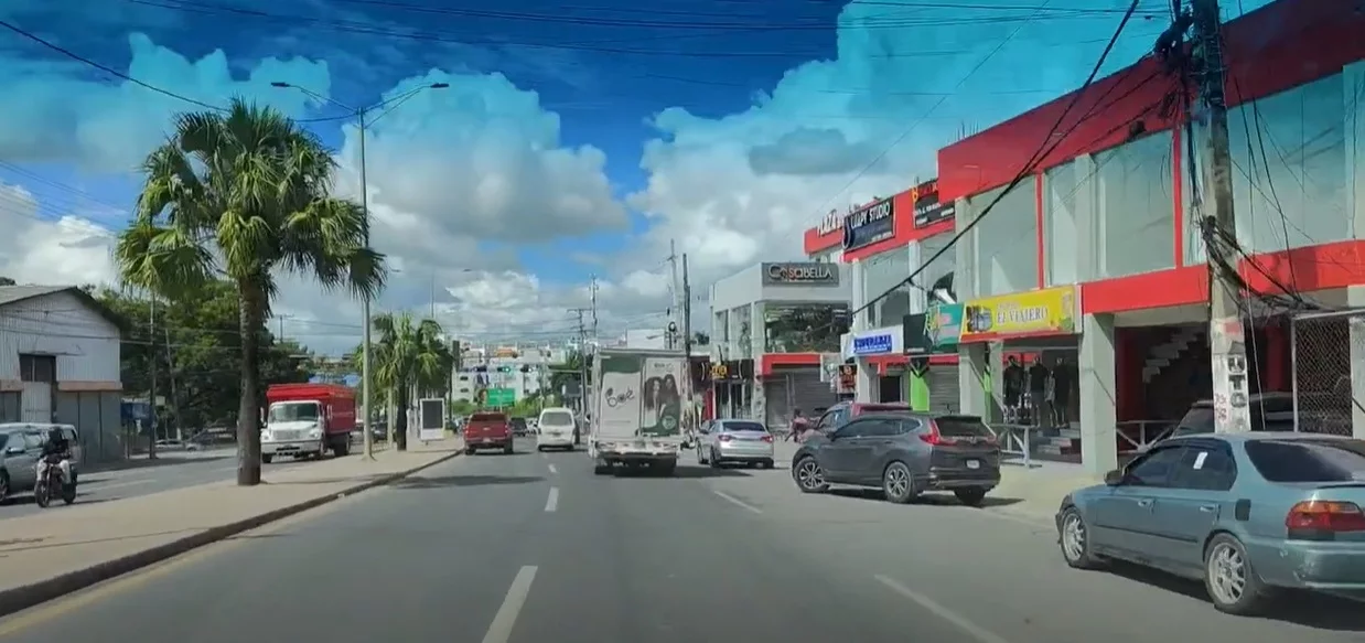 Avenida Jacobo Majluta: una pujante arteria comercial y polo de desarrollo en Santo Domingo Norte