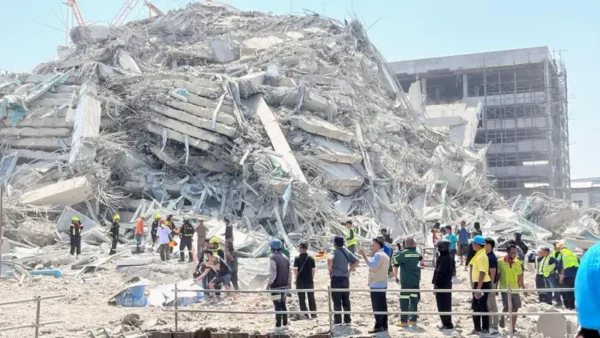 Un rascacielos en construcción se derrumbó en Bangkok, la capital tailandesa.
