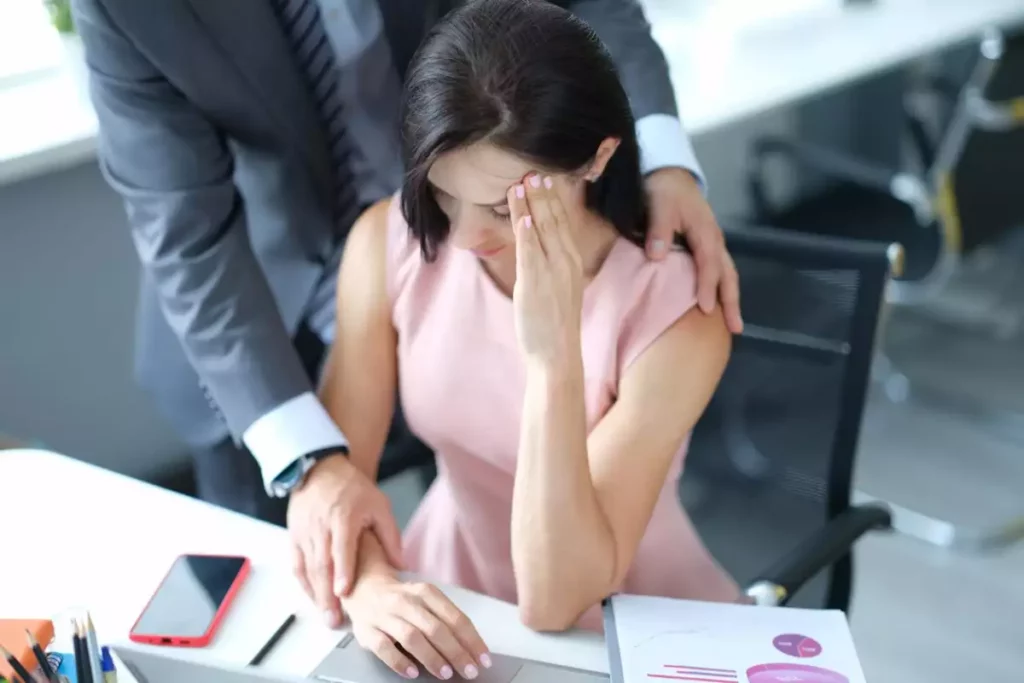 El silencio del acoso laboral: ¿Lo sufres? aprende a reaccionar