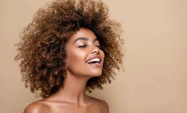 Más allá del “pelo malo”: dominicanas reivindican su identidad afro