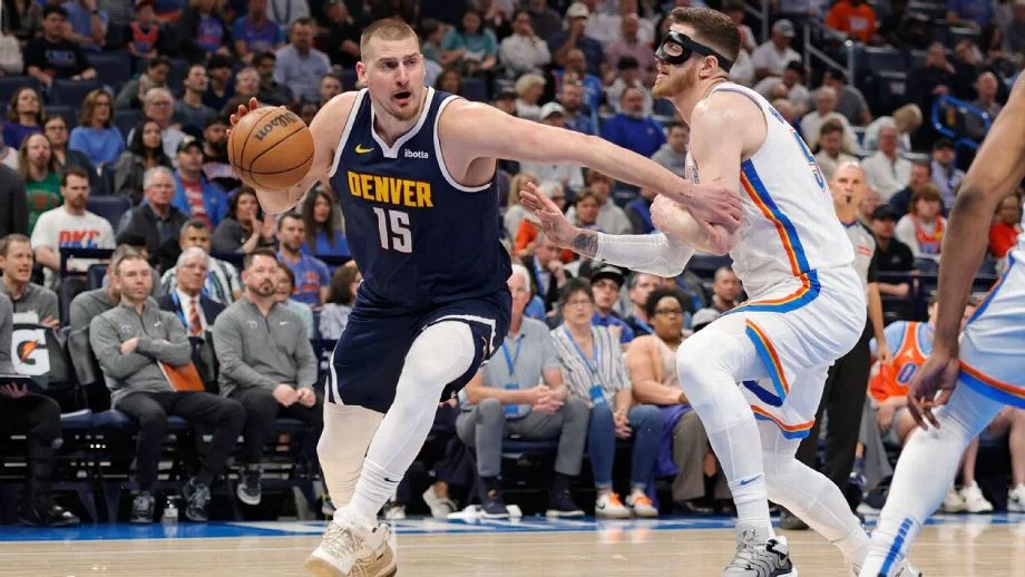 Nikola Jokic hace historia en la NBA con un triple-doble de 30-20-20 en la victoria Nuggets