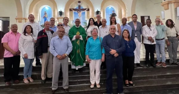 Directivos de la Asociación de Ferreteros encabezados por su nuevo presidente Constantino Ramírez.