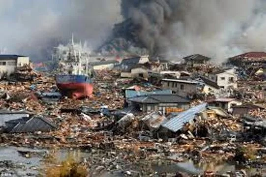 Efemérides del 11 de marzo: En 2011, un terremoto de magnitud 9,1 y un posterior tsunami arrasan parte de la costa noreste de Japón