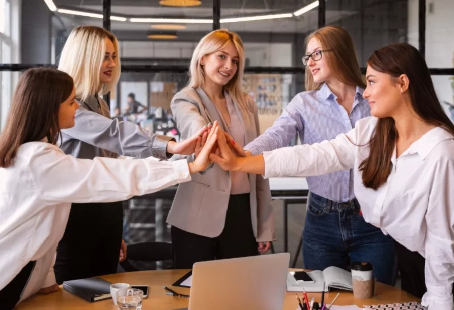 Para ser una mujer de innovación se sugiere ser fiel a tu visión, pero flexible en tu enfoque. Para ser una mujer de innovación se sugiere ser fiel a tu visión, pero flexible en tu enfoque.