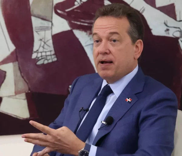 EE. UU.  aplicó aumento aranceles de 10 % a RD y otros países.