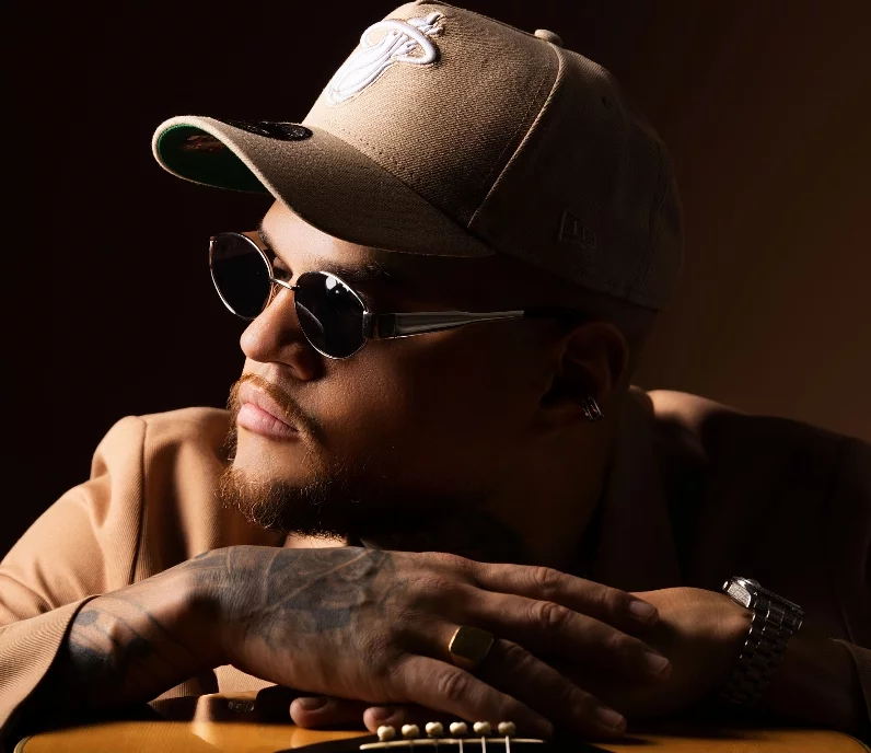 Mayinbito ha sido ganador de Latin Grammy.
