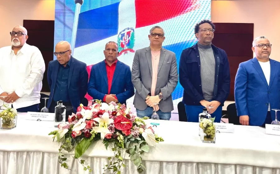 Los presidentes de gestiones colectivas del país se reunieron con la prensa para ofrecer detalles de los planes que tienen. Los presidentes de gestiones colectivas del país se reunieron con la prensa para ofrecer detalles de los planes que tienen.