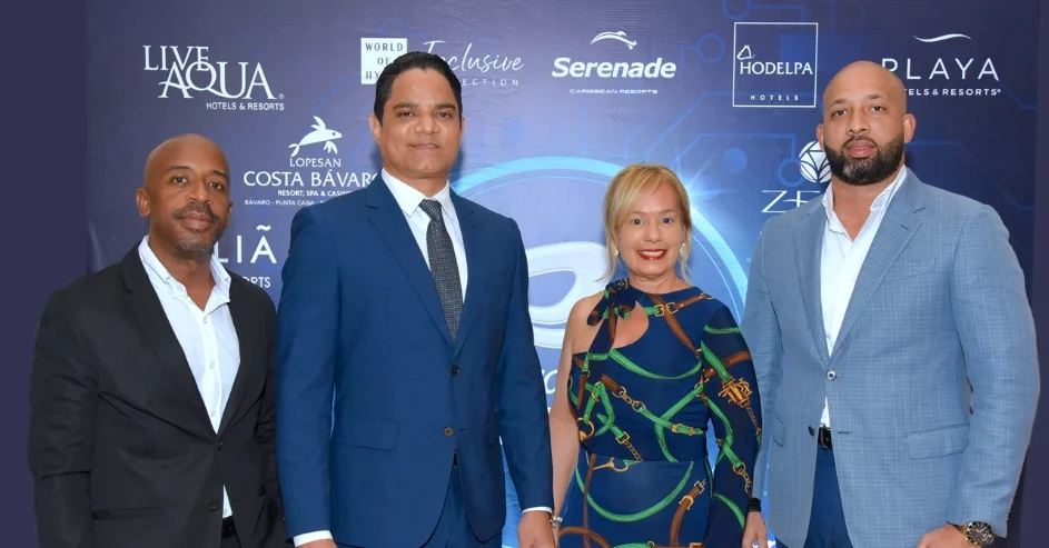 Juan José Leyva, Arquímedes Gómez, Patricia Collazo y Alexander Hernández.