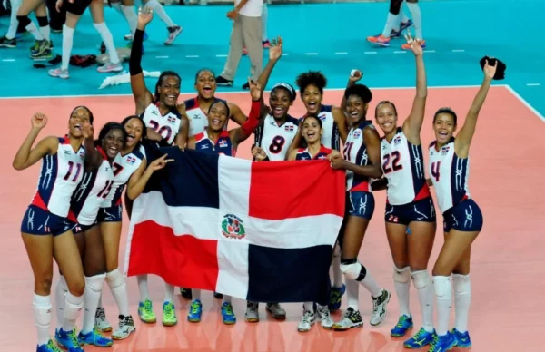 Selección femenina de voleibol de República Dominicana, conocidas por su poderío como las Reinas del Caribe.   Archivo