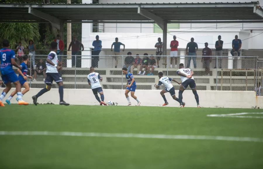 Acción del partido entre Atlántico FC y Salcedo FC en la Copa LDF. fuente externa Acción del partido entre Atlántico FC y Salcedo FC en la Copa LDF. fuente externa