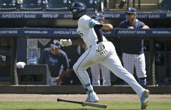 Junior Caminero sacudió ayer su tercer cuadrangular de la temporada para los Rays. Ap