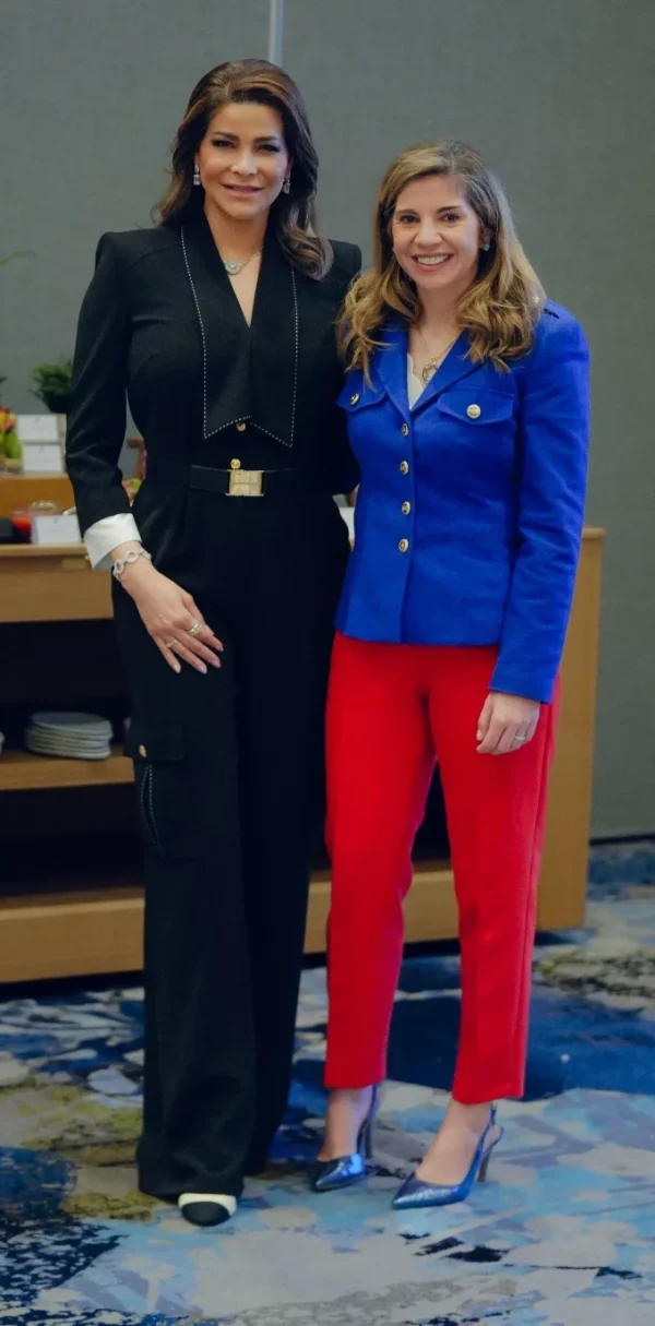 Marian Rojas Estapé y Lucy Doughty.