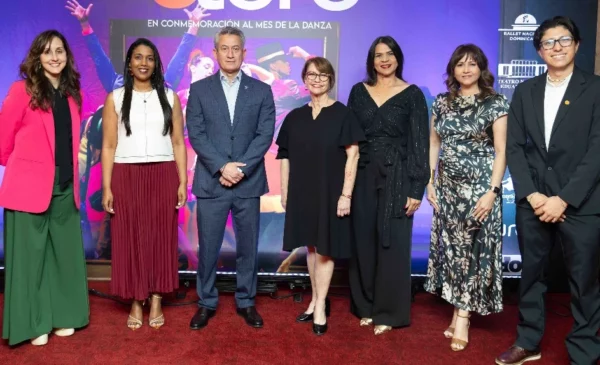 Ejecutivos de Seguros Sura, durante la presentación.