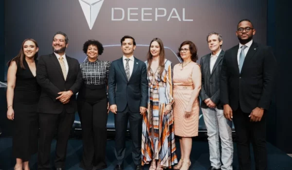 Génesis de los Santos, José Eugenio Vargas, Elozaida Núñez, Praxedes Castillo Bellapart, Isabella Bermúdez, Luisa Luna, José Ramón Cortines y Yogananda Pérez.