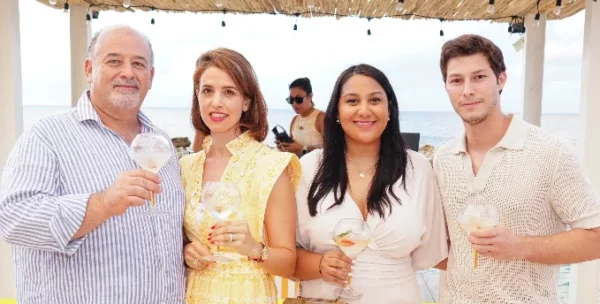 Ian Schembri-sant, Emilie Teuma, Katherine García y  Lucas Schembri.