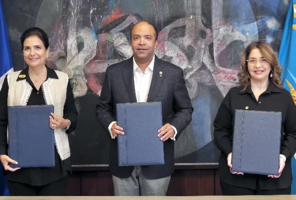 María Amalia León, Samuel Pereyra Rojas y María Luisa Asilis.
