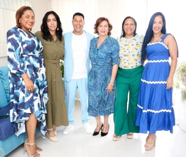 Diana Méndez, Rosángel Koury, Juan de Dios Valentín, María Pastor, Greisy St. Hilaire y  Devaki Pratt.