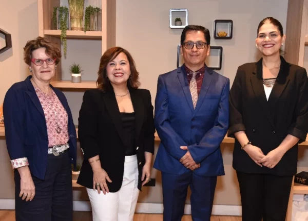 Mónica Volonteri, Gabriela Huguet, Carlos Aburto y Vanessa Cosme.