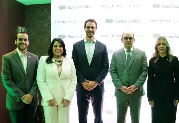 Erick Neri, Helen Villar, Gustavo Turquía, Edgar del Toro Toral e  Iderlyn Soto.