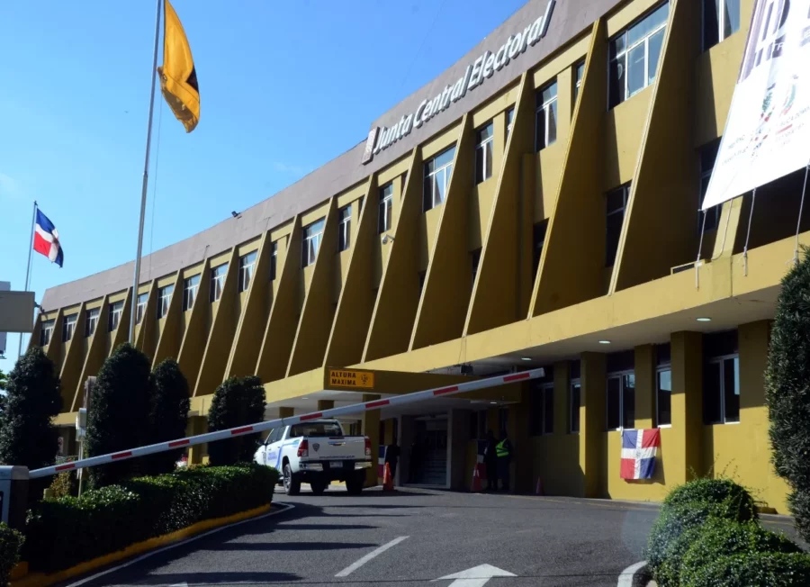Los independientes tendrán plazo de solo 30 días para recolectar el 2 % de firmas. Los independientes tendrán plazo de solo 30 días para recolectar el 2 % de firmas.