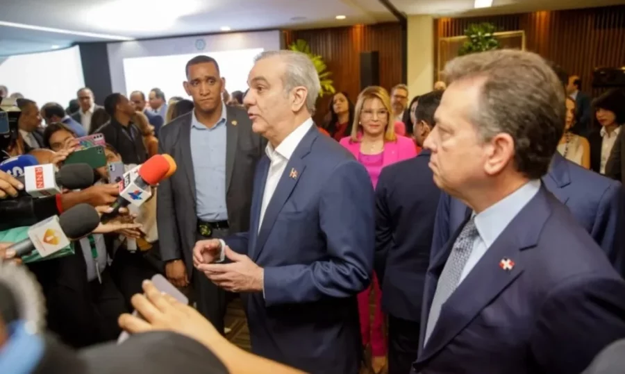 El presidente Luis Abinader precisó que buscará la manera de mitigar los efectos de la medida anunciada por Trump. El presidente Luis Abinader precisó que buscará la manera de mitigar los efectos de la medida anunciada por Trump.