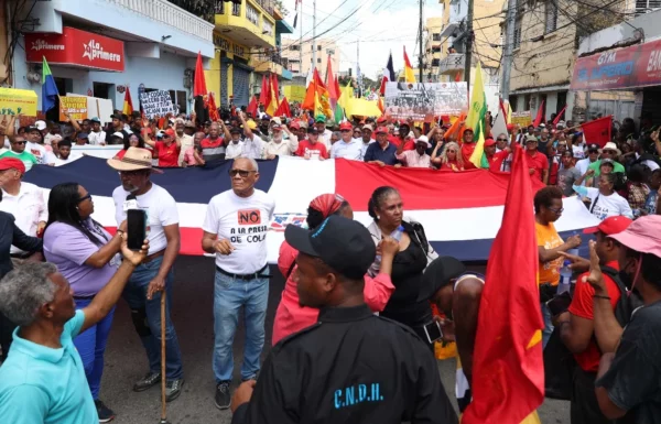 Varios colectivos convocaron para  conmemorar el  60 aniversario de la Revolución Abril.