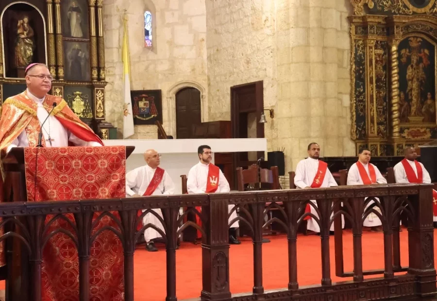 Representantes de la Iglesia Católica se pronunciaron contra muchos de los problemas del país. José Francisco Representantes de la Iglesia Católica se pronunciaron contra muchos de los problemas del país. José Francisco