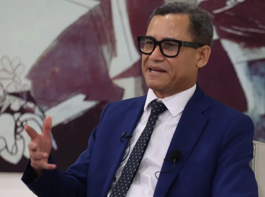 La Ley Seguridad Social y el Código Laboral se deben actualizar, dijo Eddy Olivares. La Ley Seguridad Social y el Código Laboral se deben actualizar, dijo Eddy Olivares.