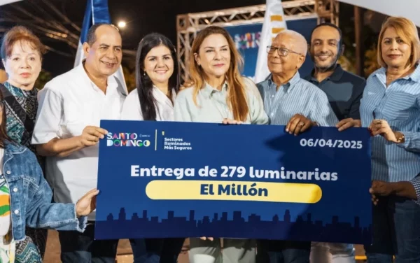 Varios sectores de la capital han recibido luminarias.