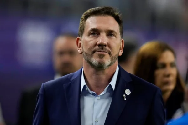 Alejandro Domínguez1