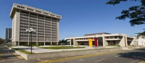 Junta Monetaria fortalece regulación bancaria para reducir riesgos cambiarios y proteger la estabilidad financiera