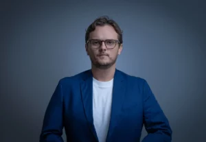 Nicolás Martínez Alarcón, estrategia