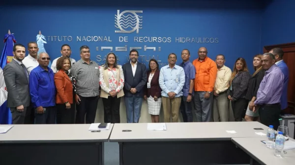 Más de 300 estudiantes han sido beneficiados con becas de fondo Hidroeléctrica