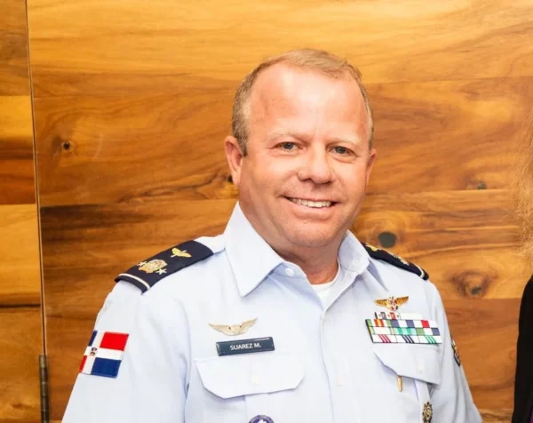 El Mayor General Piloto Floreal Suárez Martínez