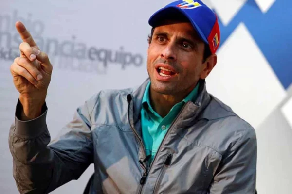 Henrique Capriles traicionó la causa opositora.
