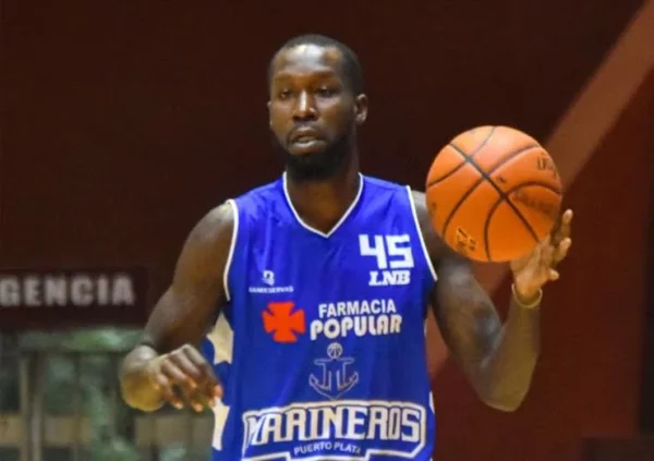 Trahson Burrell, cuando militó con los Marineros de PP.