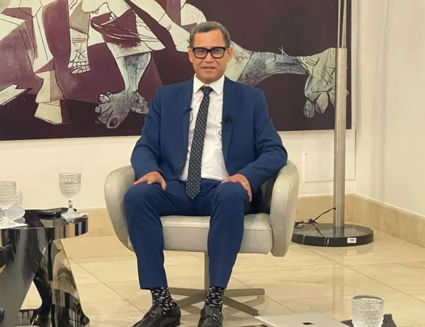 Eddy Olivares en el almuerzo semanal del grupo corripio