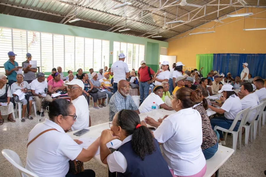 Jornada asistencial del Conape a personas envejecientes. Fuente externa Jornada asistencial del Conape a personas envejecientes. Fuente externa