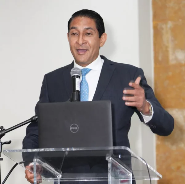 Iván Gastón durante su ponencia.