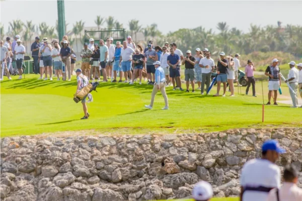 Joel Dahmen recorre el campo