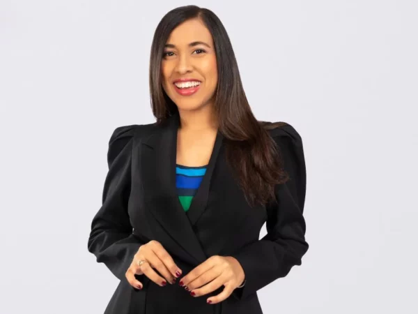 Lucivel Avila, decana de la Facultad.