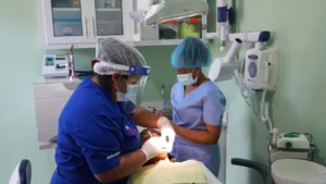 Amplían servicios bucales gratuitos para estudiantes a nivel nacional; agregan 54 módulos