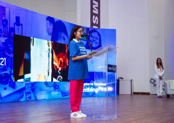 Samsung impulsa el acceso de niñas a carreras STEM con programas educativos