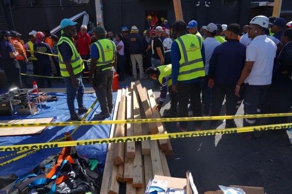 Efectivos del cuerpo de emergencias en el lugar del incidente. Franklin Santana