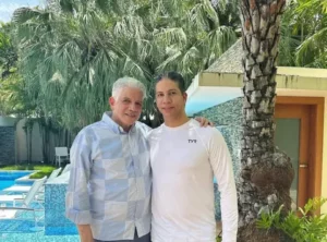 Eduardo Estrella junto a su fenecido hijo, Eduardo Guarionex Estrella Cruz. Fuente externa
