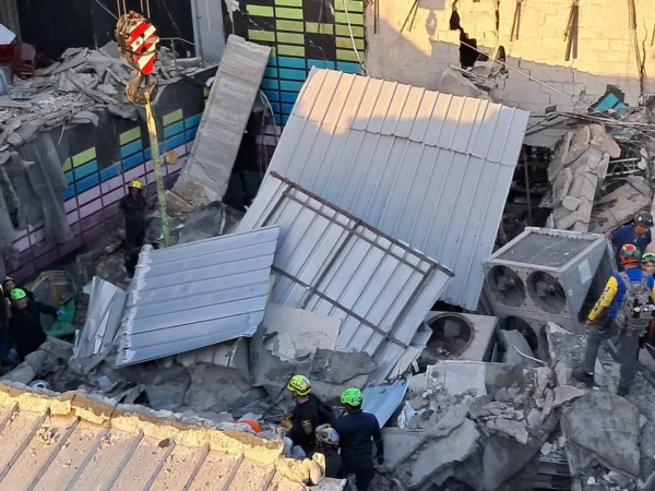 Parte de la estructura colapsada en la discoteca Jet Set. Guillermo Burgos