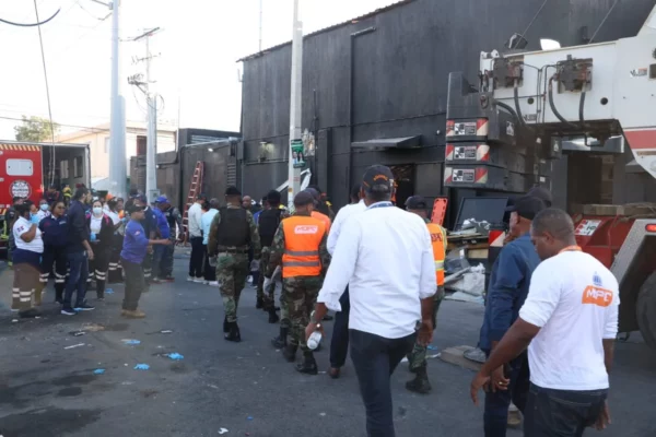 Autoridades de socorro en la zona cero del hecho. Guillermo Burgos