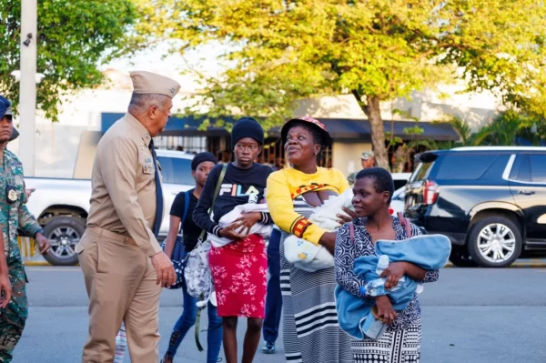 El vicealmirante Luis Rafael Lee Ballester, director de la Dirección General de Migración. Fuente externa