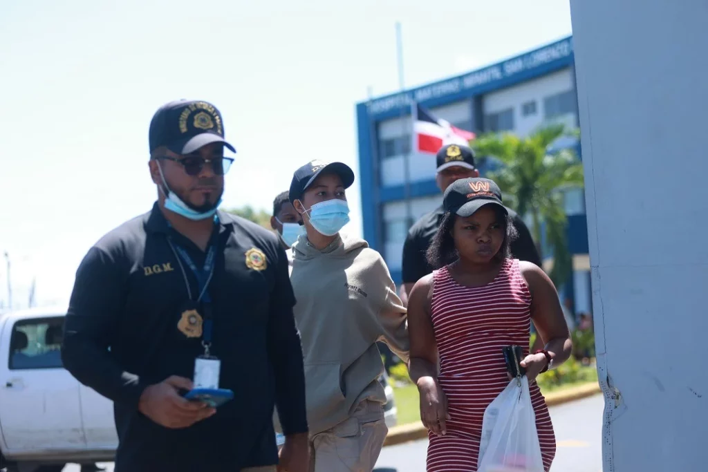 Tras la implementación en abril del protocolo de atención a pacientes extranjeros ha bajado la demanda de servicios de los inmigrantes, en su mayoría haitianos. 